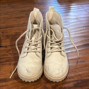Kids Cream Lace-Up Ankle Boots